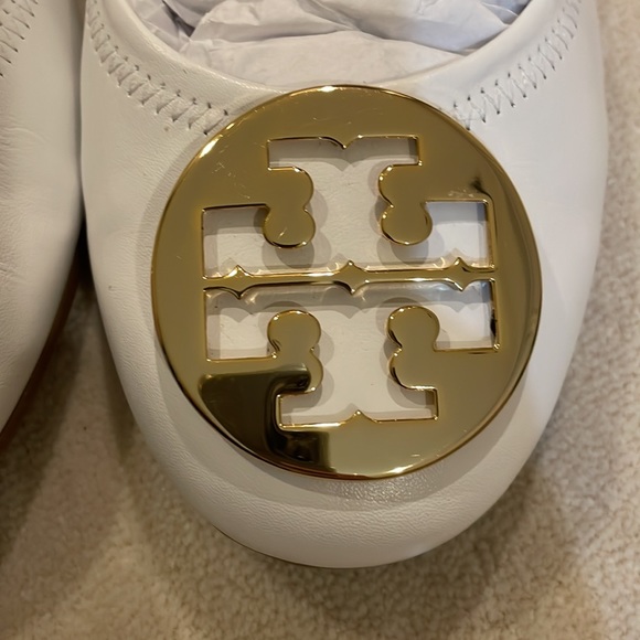 TORY BURCH White with Gold logo CLASSIC REVA BALLET flats in size 10 - Picture 3 of 6